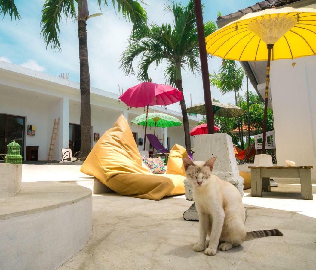 Хостел La Boheme Canggu Екстер'єр фото