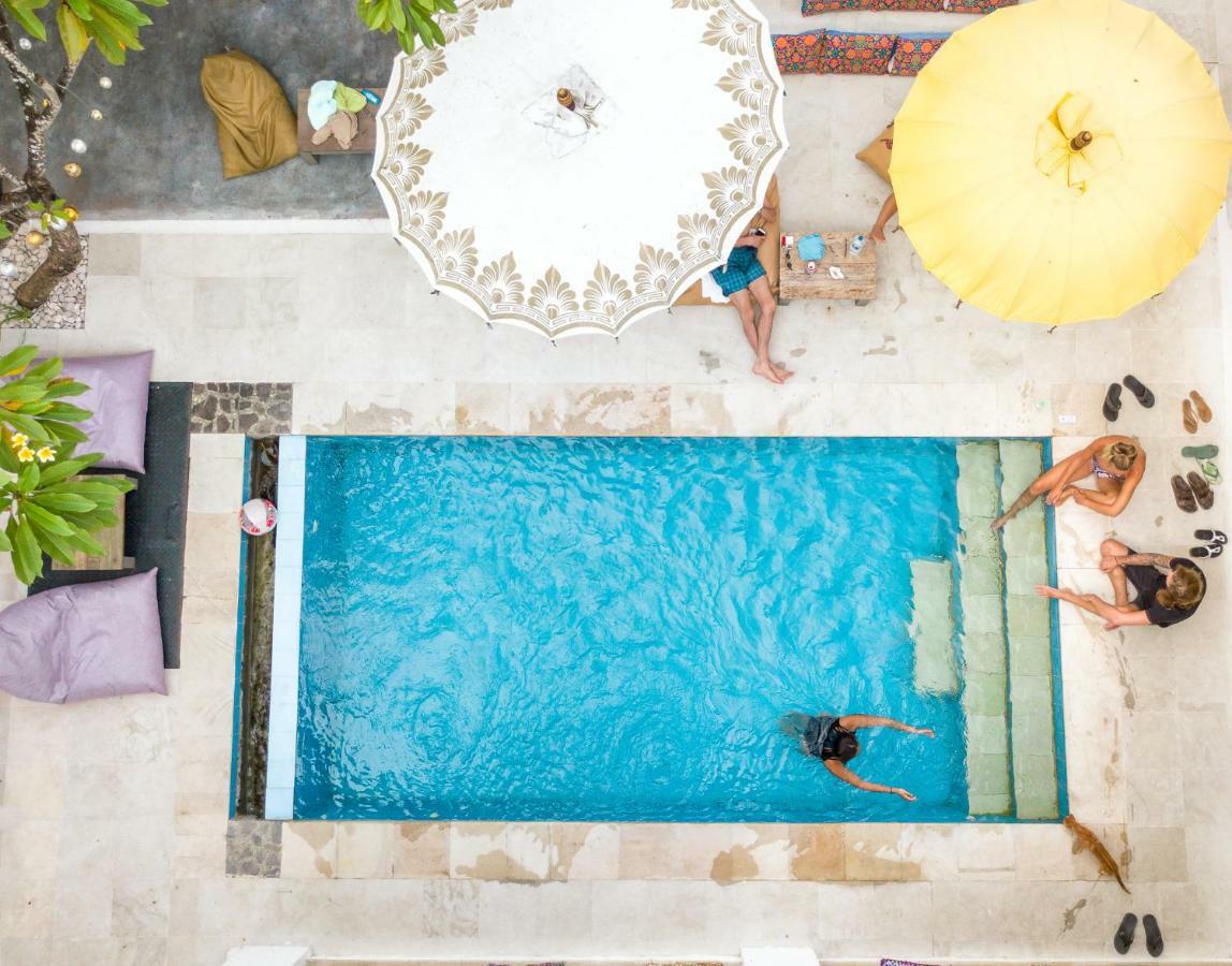Хостел La Boheme Canggu Екстер'єр фото