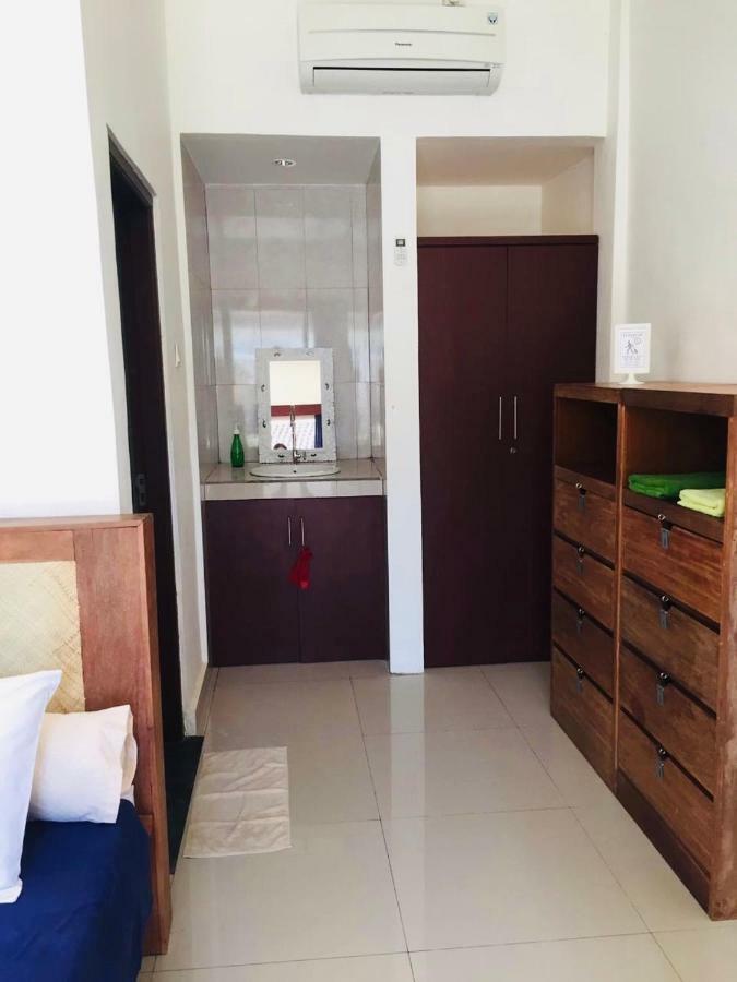 Хостел La Boheme Canggu Екстер'єр фото